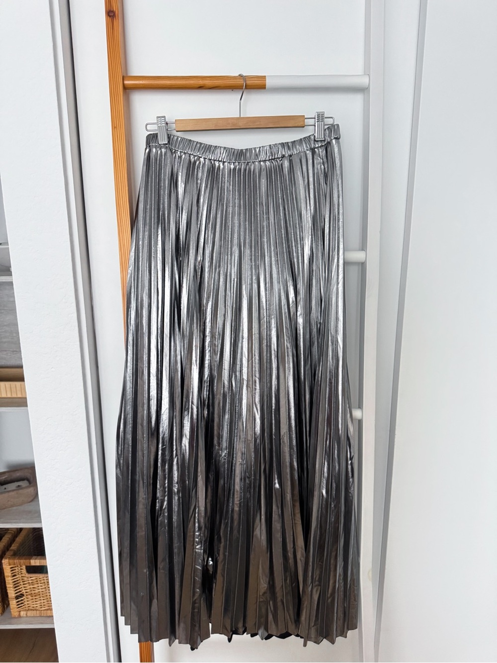 Dressed In Lala Metallic Pleated Midi Skirt in Sterling Silver - Picture 5 of 15